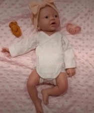 Bébé reborn fille tout